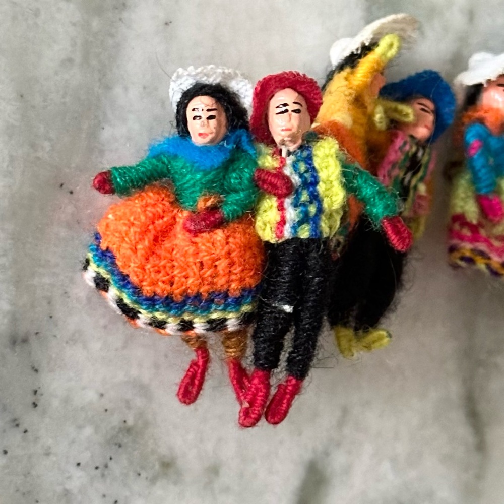 Handmade Vintage Mexico Souvenir Dancing Couple Lapel Pins - Brooch Set of 3 - Picture 12 of 13